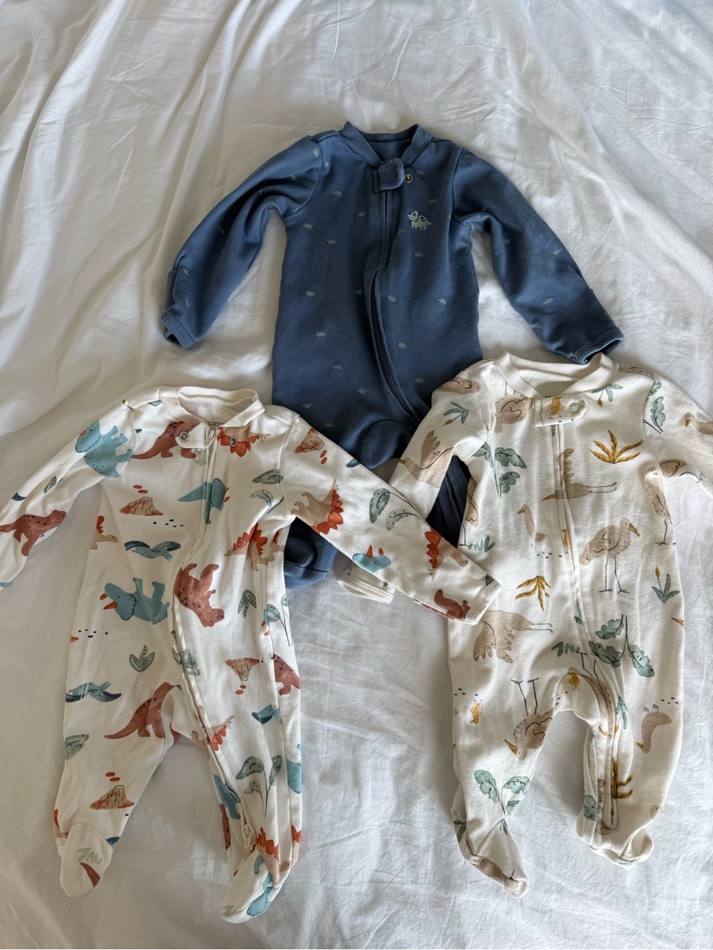 Pack of 3 Carter’s Onsie Size 3 Months